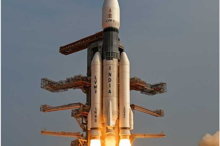 गगनयान मिशन का प्रक्षेपण करते हुए GSLV Mk III रॉकेट - भारत का पहला मानव युक्त अंतरिक्ष अभियान